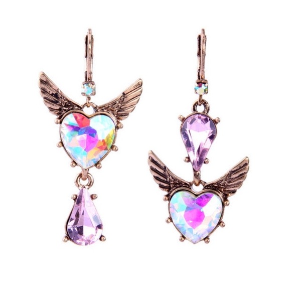 HEART ANGEL WING RHINESTONE DANGLE EARRINGS - Picture 4 of 8